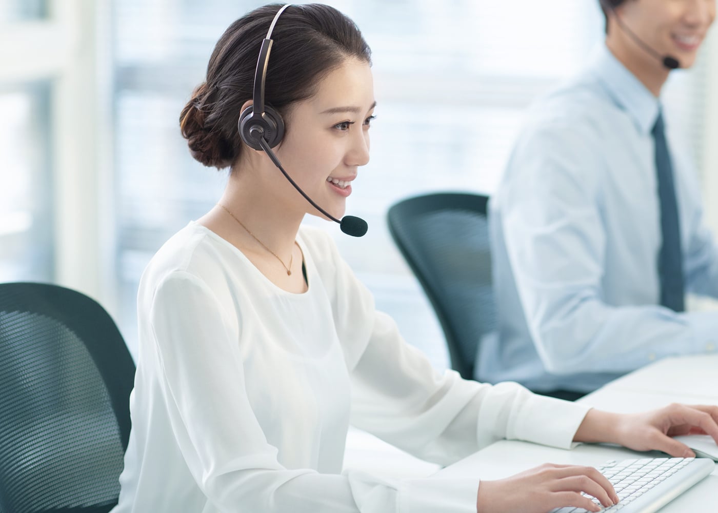 img-index-mv-left-03-pc